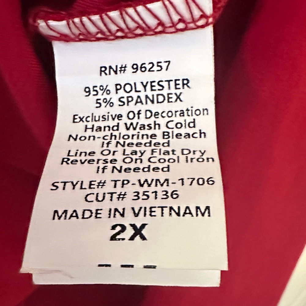 Perseption Red Eyelet Lace-Up Long Sleeve Blouse - Picture 6 of 7